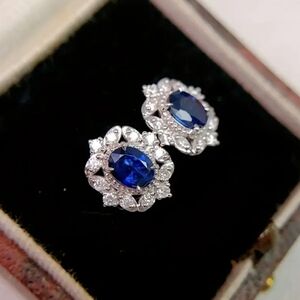 NEW! Vintage Estate Style Sapphire Stud Earrings